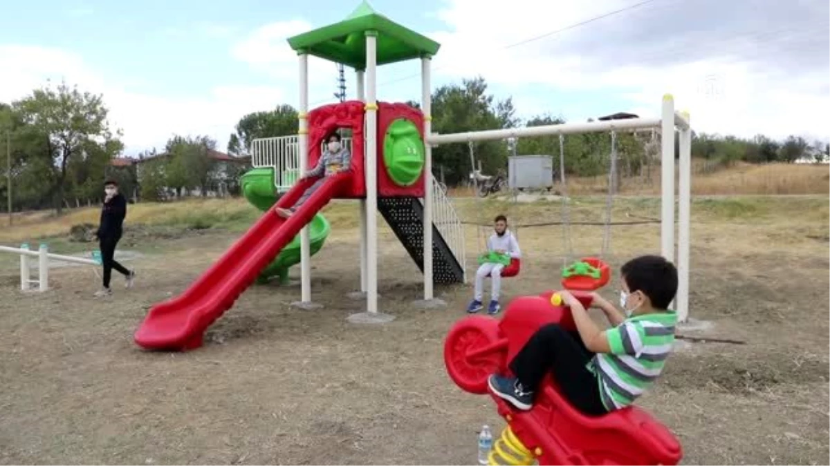 Köylere kurulan oyun parklarıyla çocuk sesleri artıyor