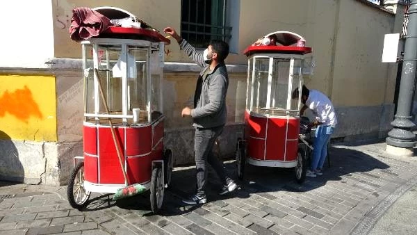 İBB, Taksim'de sembol olan simit tezgahlarını kaldırıyor - Son Dakika Ekonomi