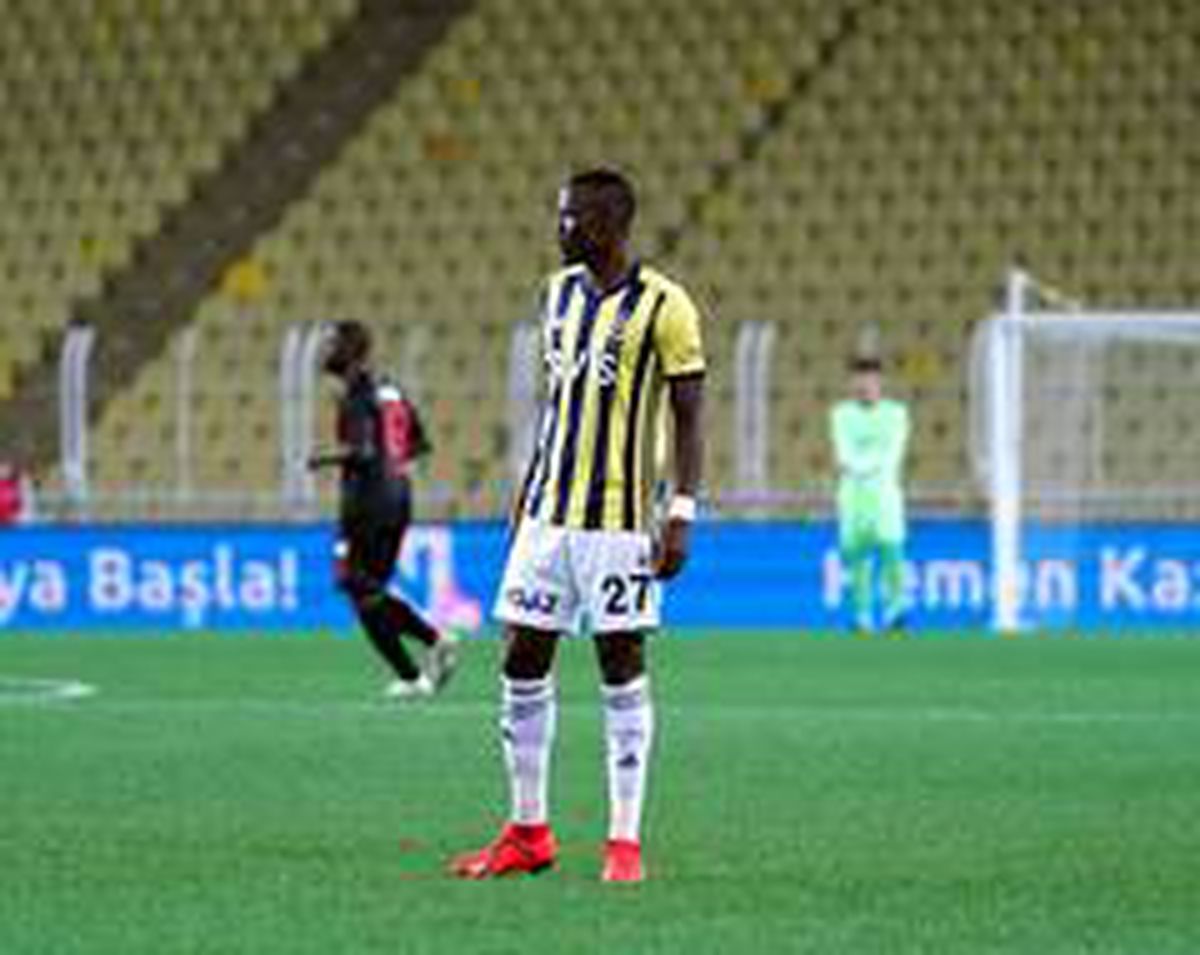 Thiam bekleneni veremiyor