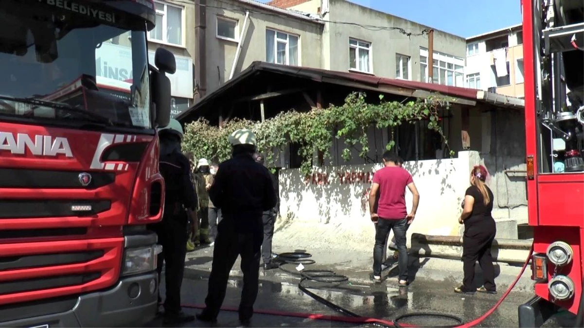 Son dakika haberi | Ataşehir\'de korkutan ev yangını