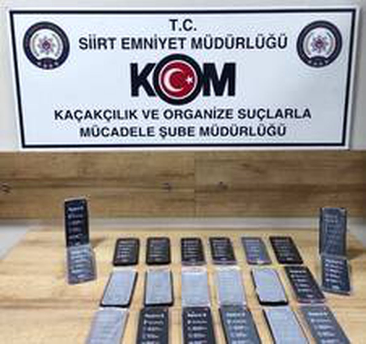 Siirt\'te 79 adet kaçak cep telefonu ele geçirildi