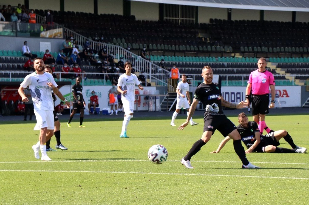 Süper Lig: Denizlispor: 0 Konyaspor: 0 (İlk yarı)