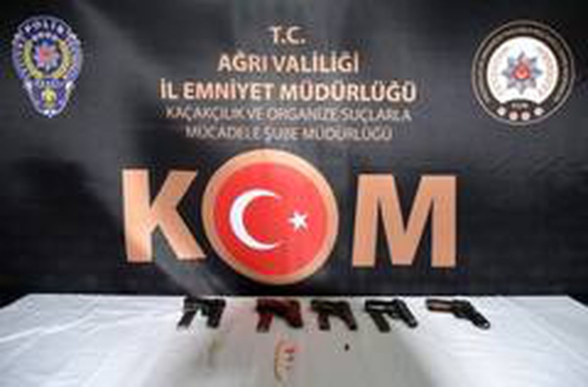 Ağrı\'da 5 adet ruhsatsız silah ele geçirildi