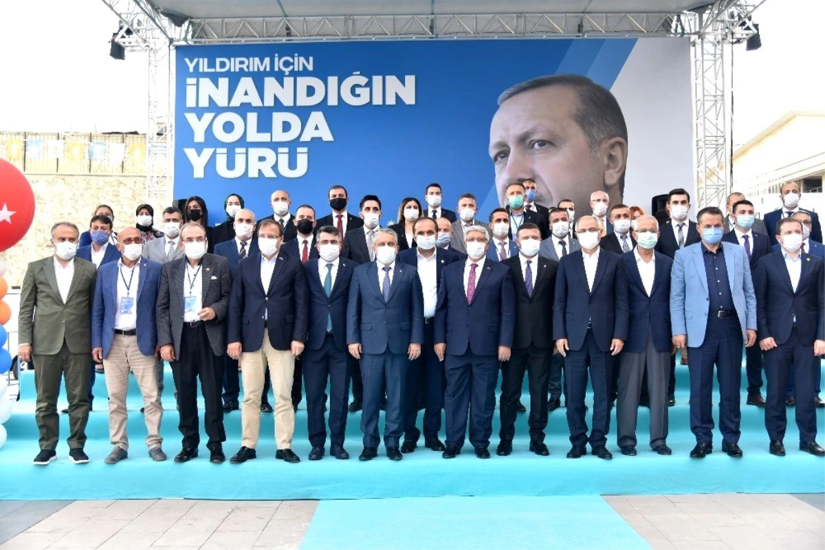 AK Parti Bursa\'da ilçe kongrelerini tamamladı