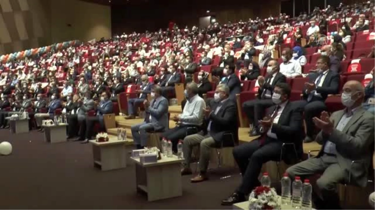 AK Parti Grup Başkanvekili Cahit Özkan Denizli\'de konuştu