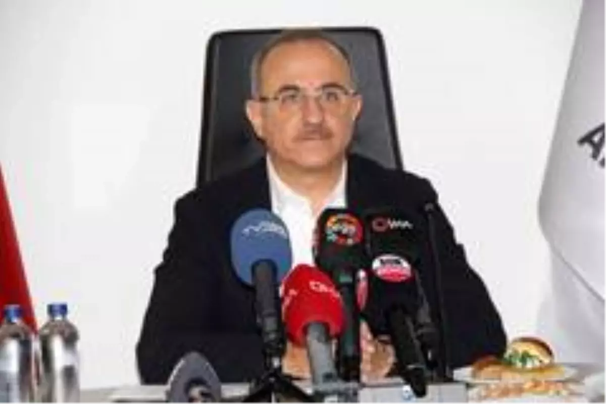 AK Parti İzmir İl Başkanı Sürekli: "18 ay göz boyamayla geçmiştir"