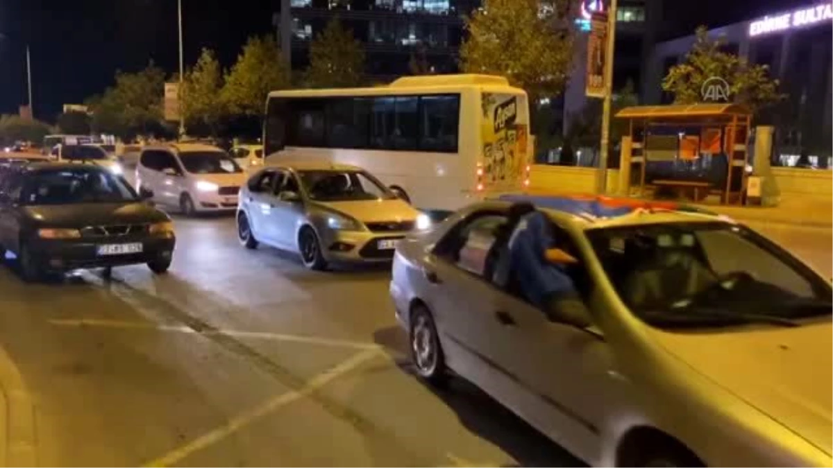 Sivas\'ta Azerbaycan\'a destek için araç konvoyu oluşturuldu