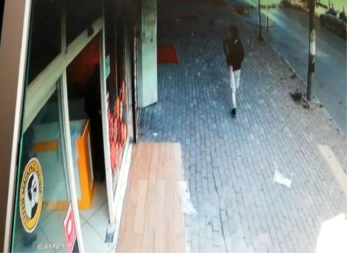 Bağcılar\'da market çalışanı silahlı saldırıda öldürüldü