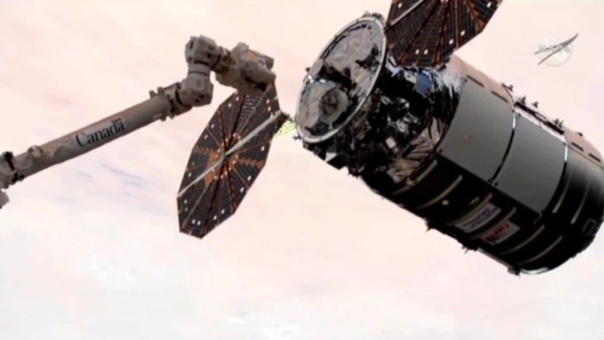 Cygnus uzay aracı, taşıdığı 23 milyon dolarlık tuvalet ile Uluslararası Uzay İstasyonu\'na ulaştı