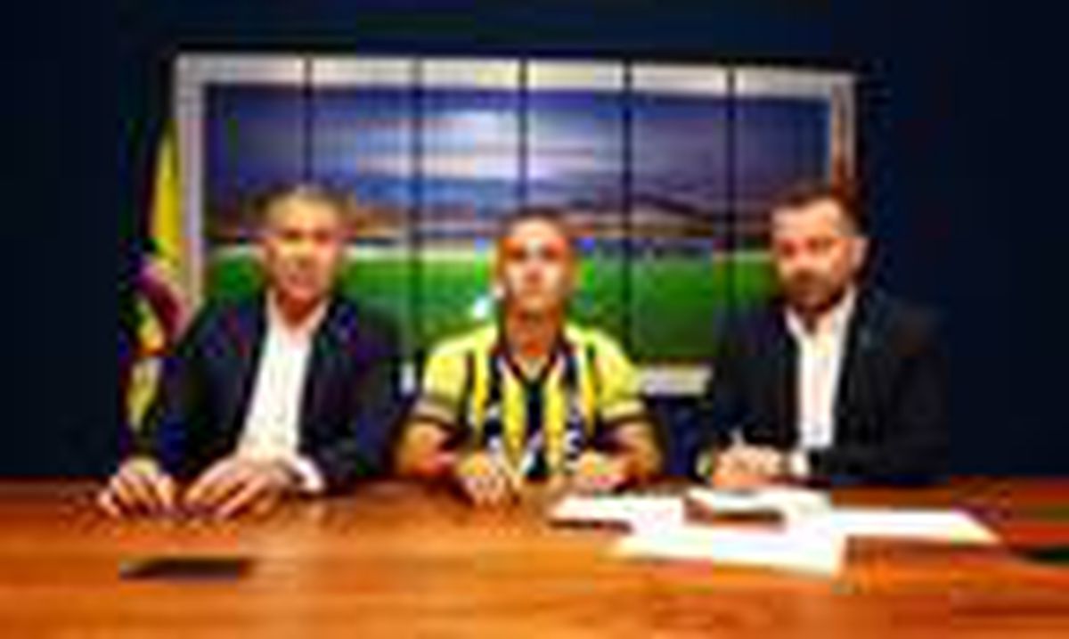 Fenerbahçe, Dimitris Pelkas ile 3+1 yıllık imzaladı