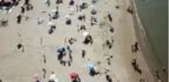 Son dakika haberi: (Havadan görüntülerle) YAZLIKÇILAR KORONAVİRÜS KORKUSUNDAN ŞİLE'DEN AYRILMAK İSTEMİYOR