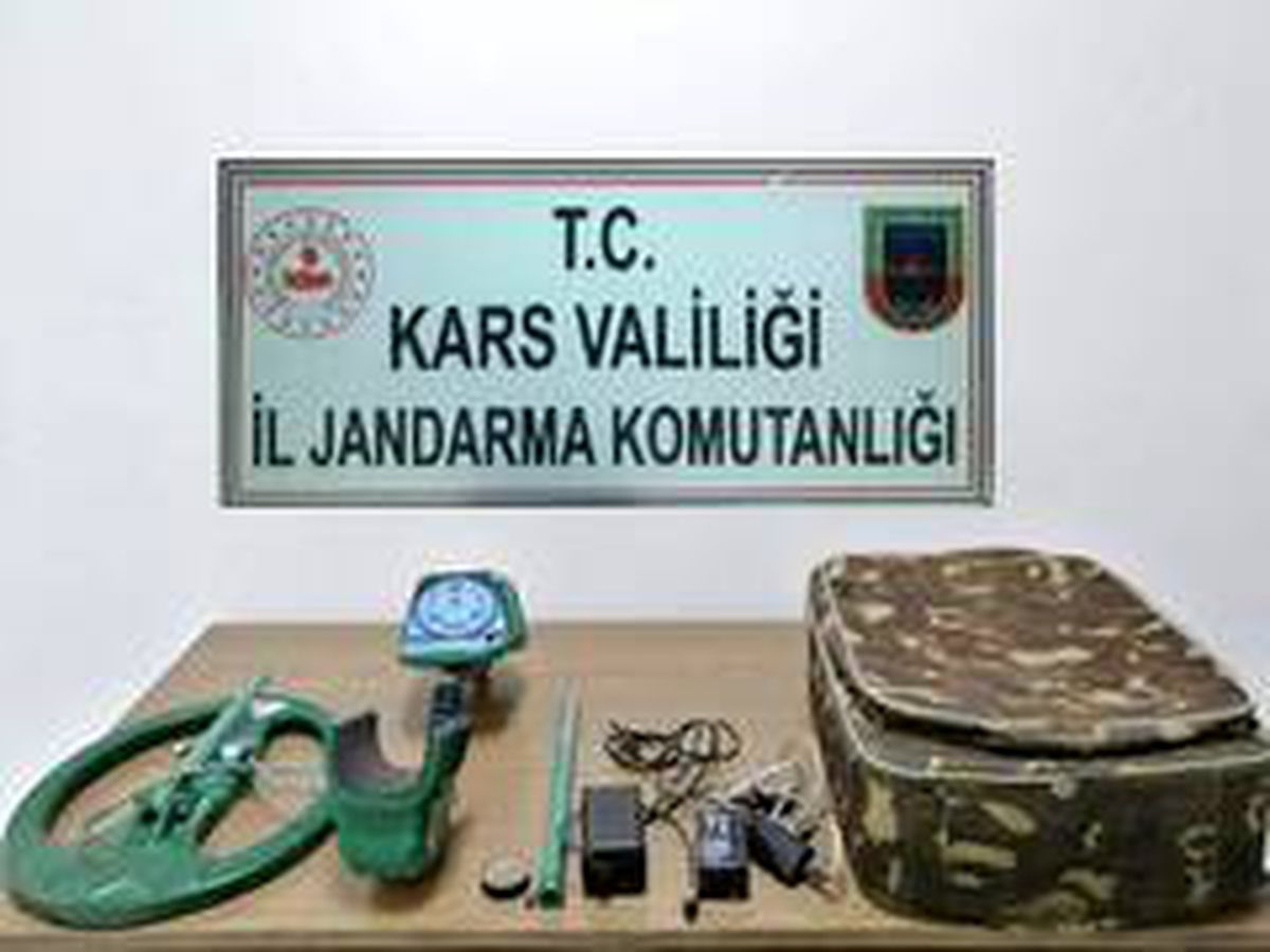 Kars\'ta define arayan 5 kişi suçüstü yakalandı