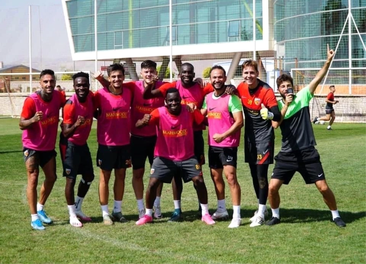 Kayserispor\'un 15 yabancısı var