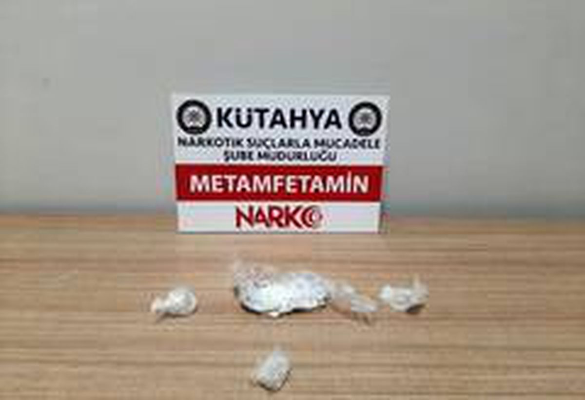 Kütahya\'da bir şüpheli 30 gram uyuşturucuyla yakalandı