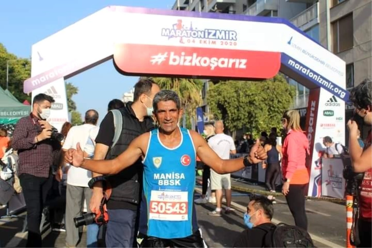 Madalya avcısı Ahmet Bayram \'Maraton İzmir\'de de ipi göğüsledi