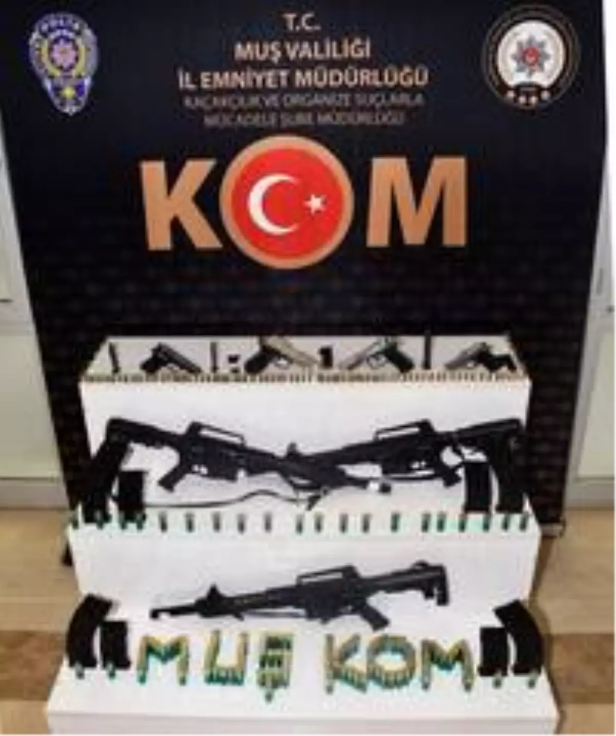 Polisten silah ticareti yapanlara darbe