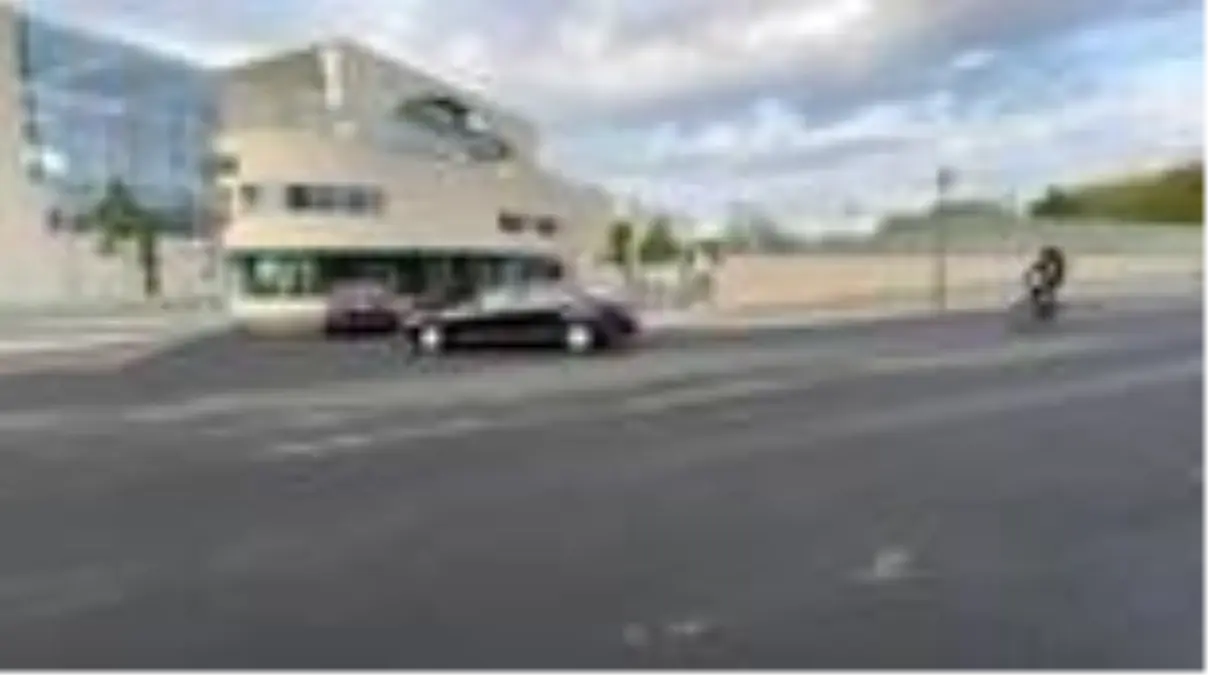 Son dakika haberi... Almanya\'da kızı terör örgütü PKK tarafından kaçırılan annenin eylemi sürüyor