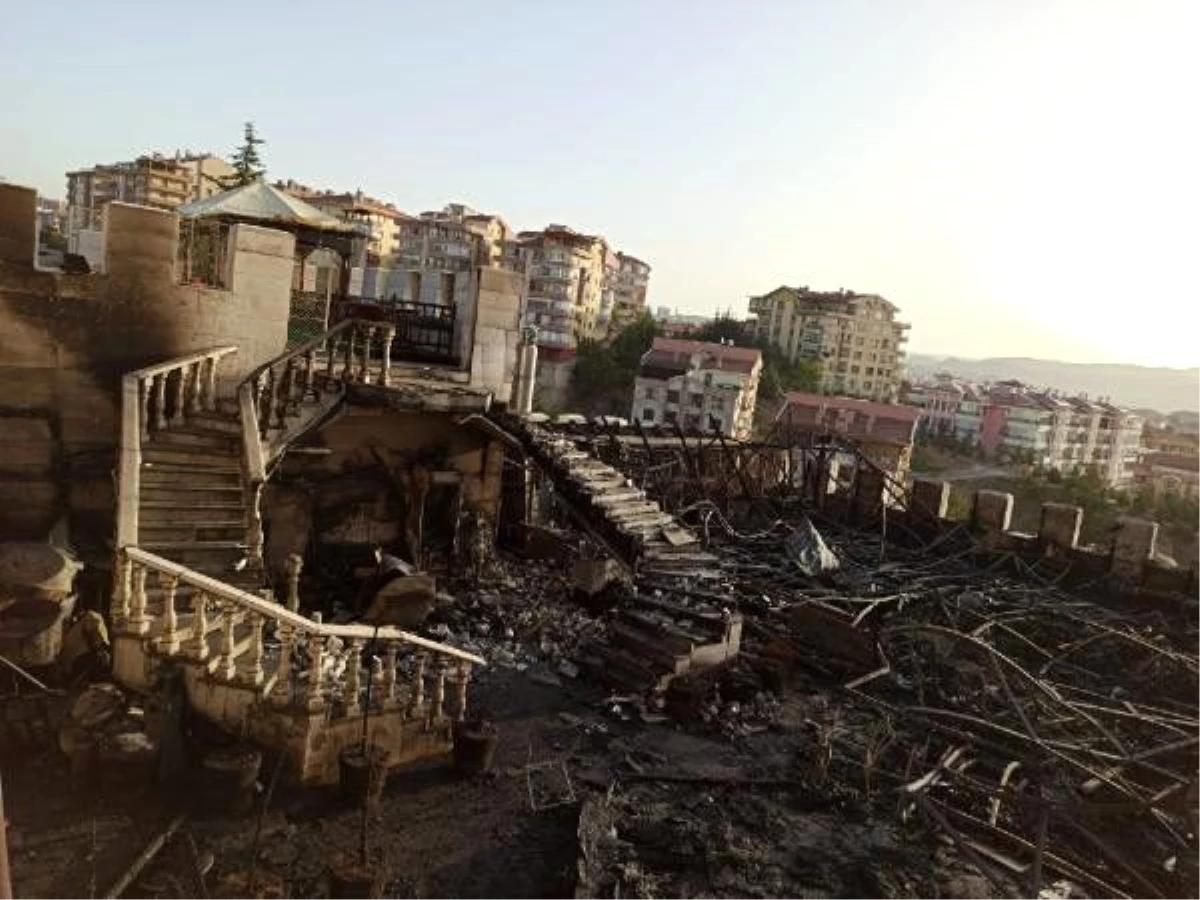 Ankara\'da, Estergon Kalesi\'nde restoran yandı