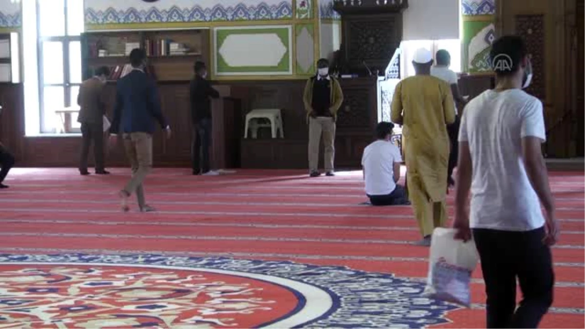 Son dakika haberleri: Din görevlileri salgın sürecinde yabancı öğrencilere kucak açtı