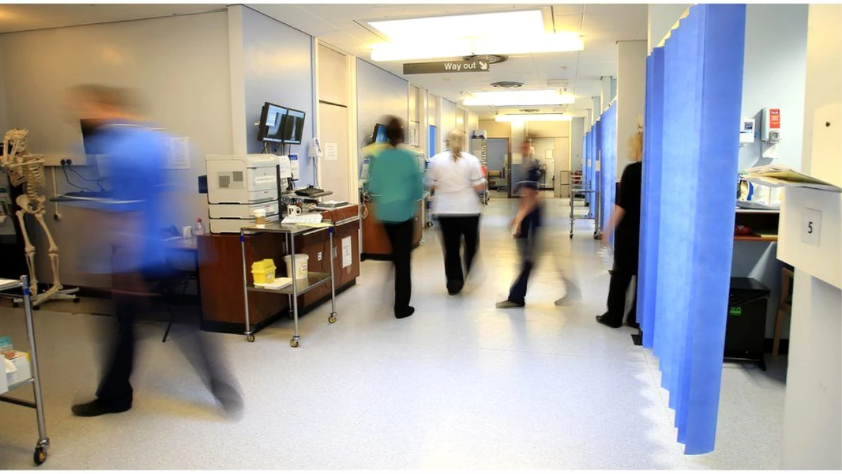 İngiltere hastanelerindeki Covid-19 vaka sayısı bir günde yüzde 25 arttı