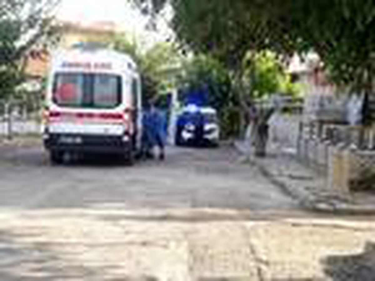 İzolasyonda olduğu evden pazara giden kadın, yurda yerleştirildi