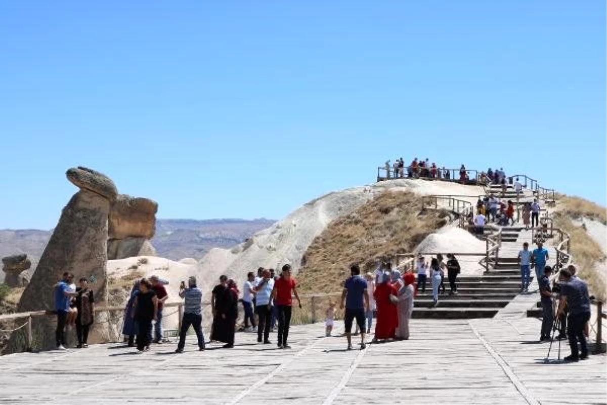 Kapadokya\'ya 9 ayda 698 bin ziyaretçi