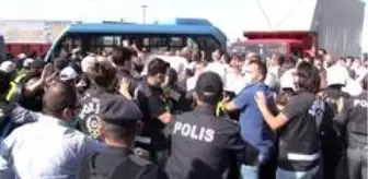 Konvoy yapmak isteyen minibüsçülere müdahale