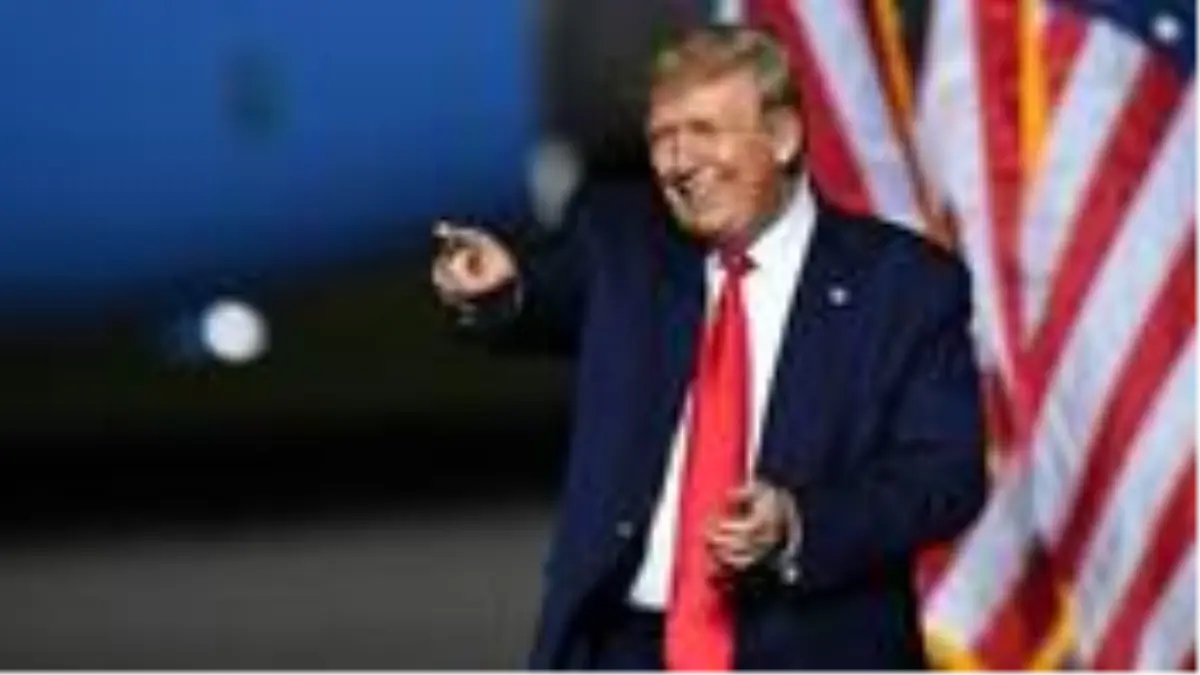 ABD Başkanı Trump\'tan koronavirüs mesajı: Bu hastalığın bana tanrının bir lütfu olduğunu düşünüyorum