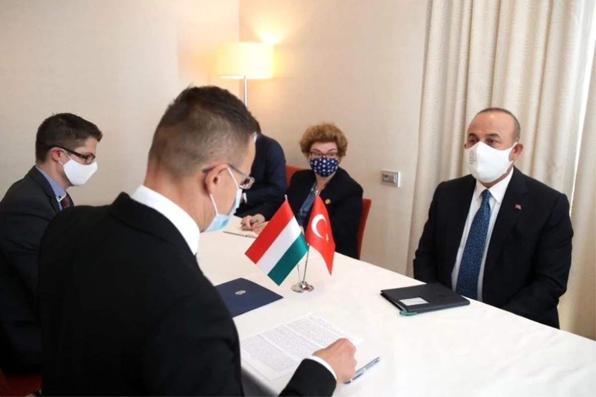 Son dakika haber: - Çavuşoğlu, Macaristan Dışişleri ve Dış Ticaret Bakanı Szijjarto ile görüştü