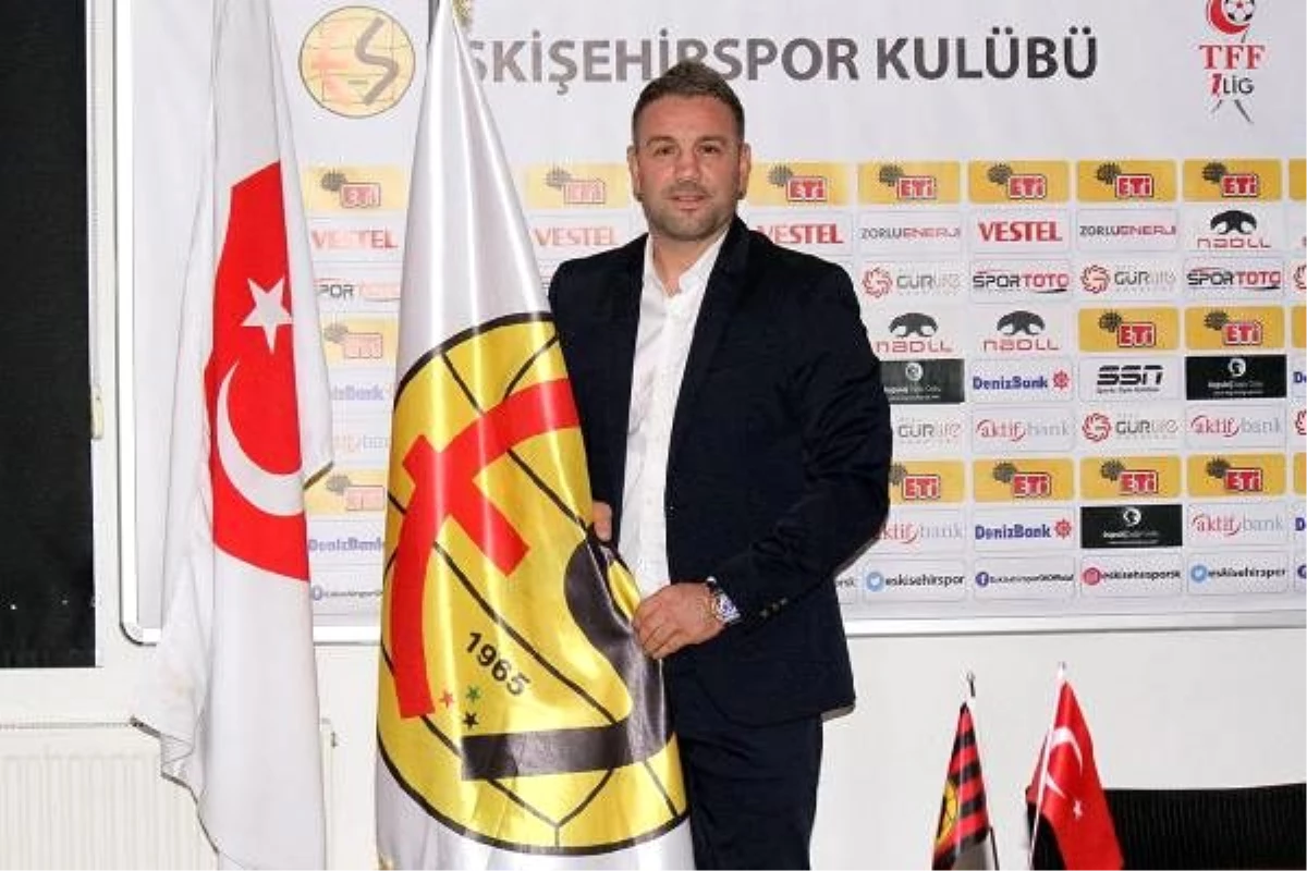 Eskişehirspor\'un yeni teknik direktörü İlhan Var oldu