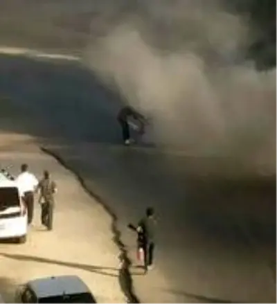 Hatay'da LPG'li otomobil yangını Hatay'da LPG'li otomobil yangını