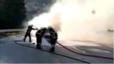 Hatay'da LPG'li otomobil yangını Hatay'da LPG'li otomobil yangını
