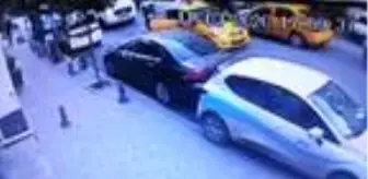 İSTANBUL'DA EVLERDEN HIRSIZLIK YAPAN İKİZ KARDEŞLER KAMERADA