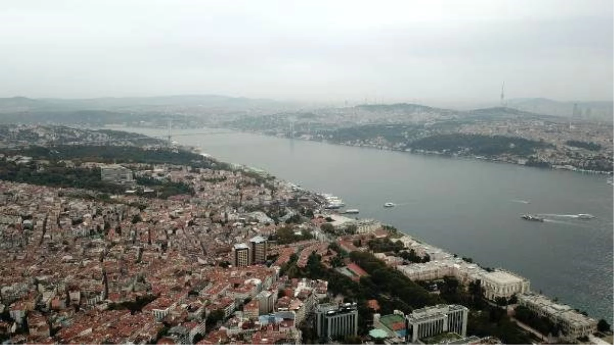 Yağış beklenen İstanbul havadan görüntülendi