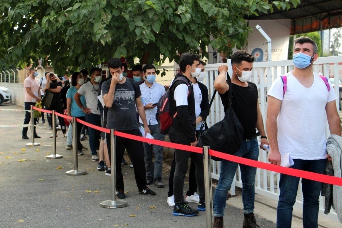 Antalya\'da 100 kişilik itfaiye eri kadrosuna 1.000 kişi başvurdu