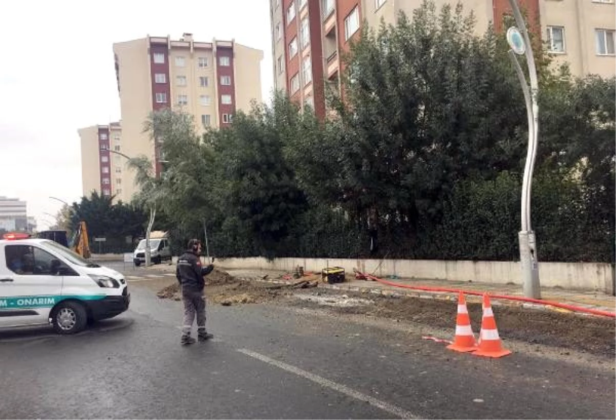 Altyapı çalışmasında doğalgaz borusu patladı