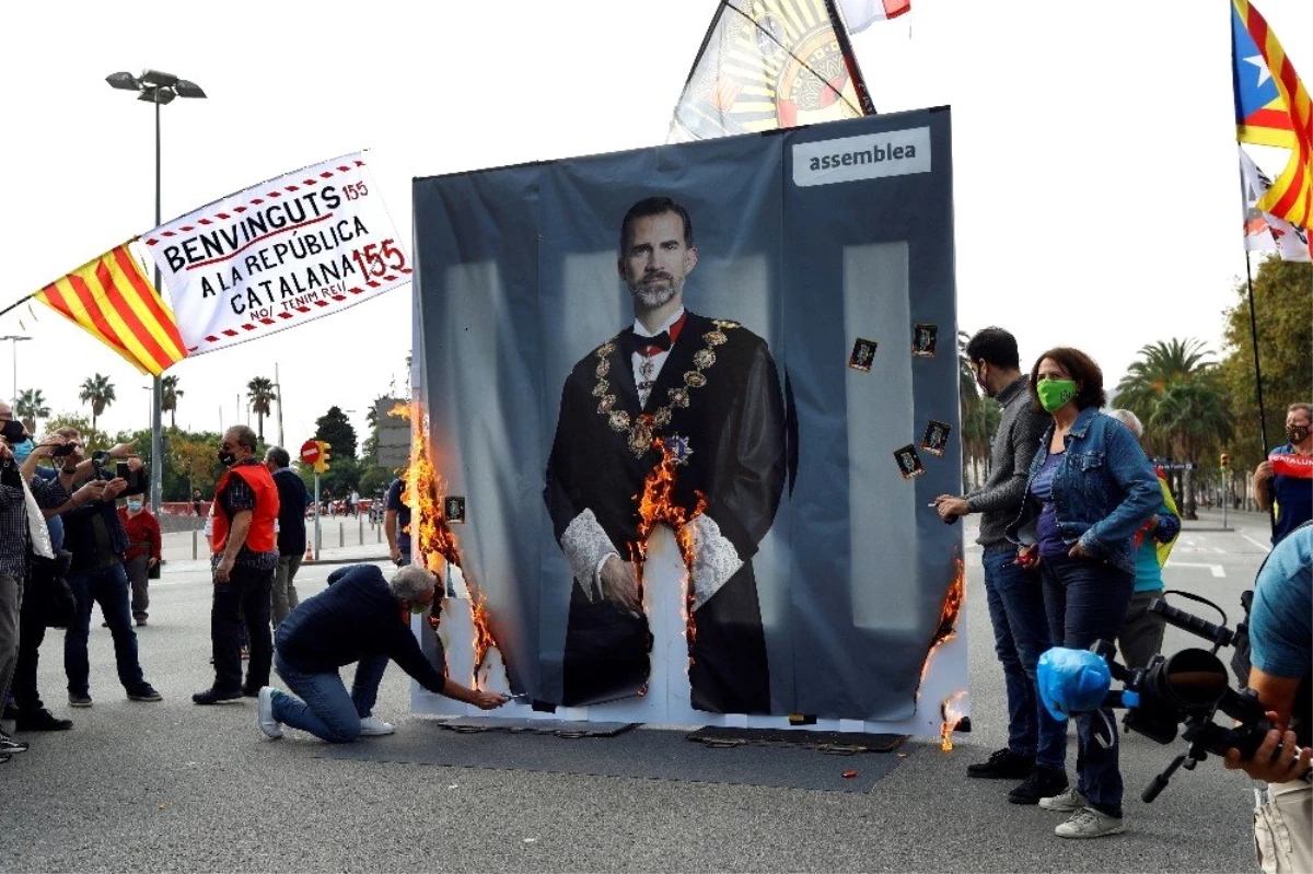 Son dakika haberleri | - İspanya Kralı 6. Felipe, Barselona\'da protestoyla karşılandı- "Katalonya\'nın kralı yok"