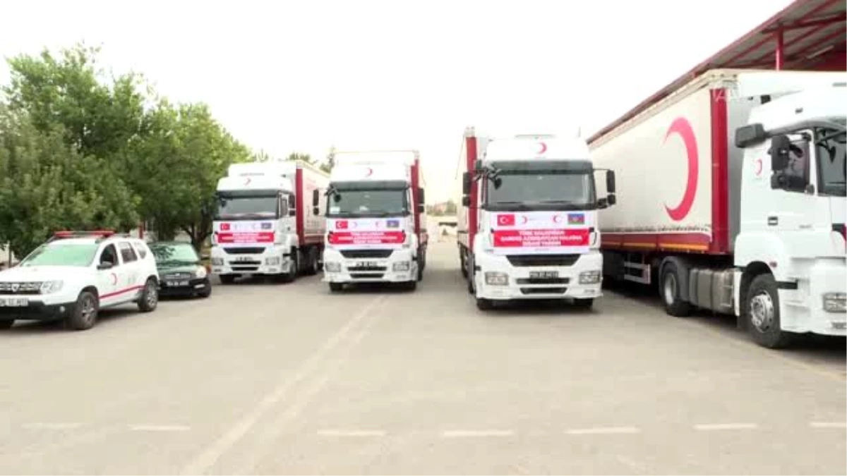Türk Kızılayın Azerbaycan\'a yardım malzemesi götüren konvoyu yola çıktı