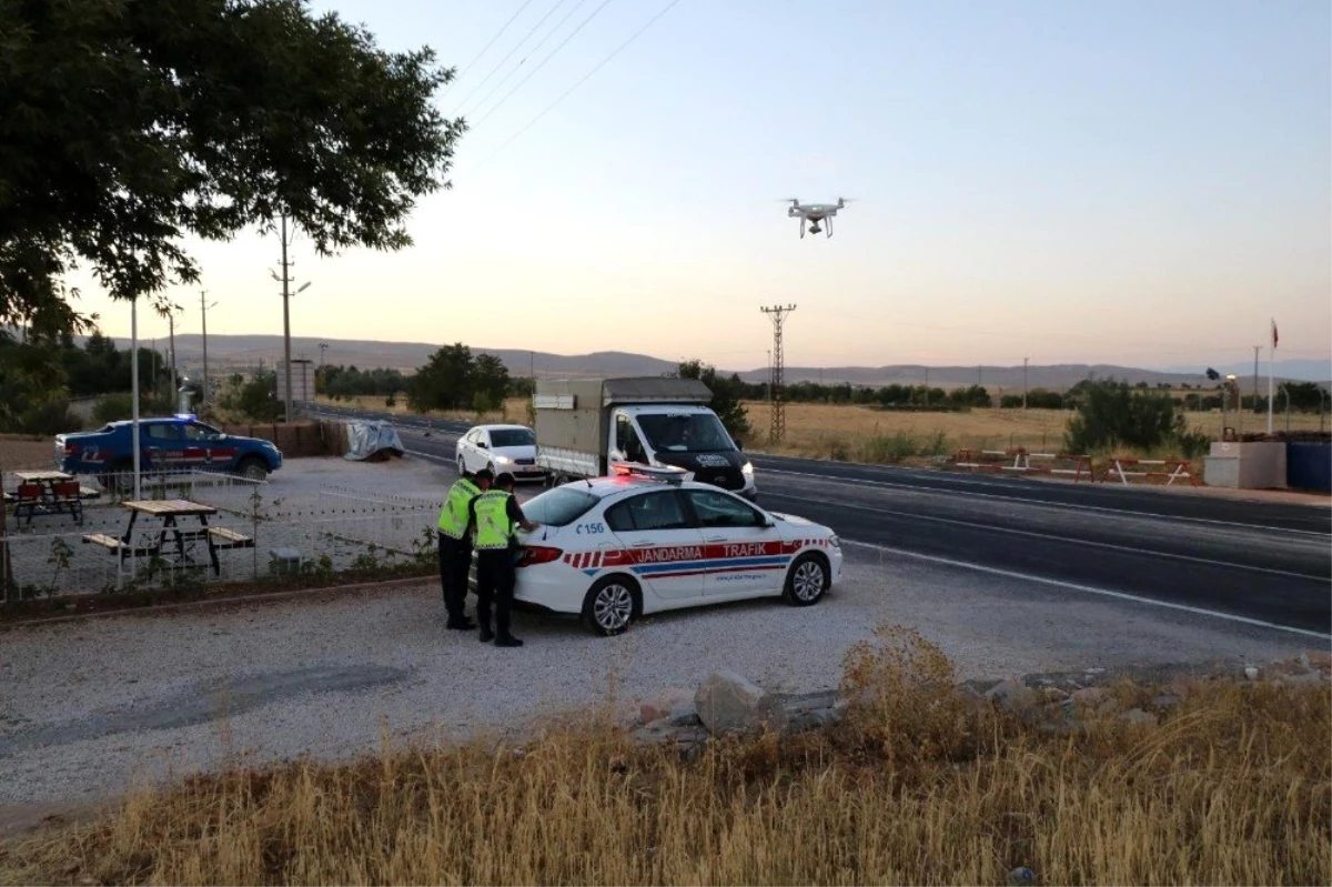 Son dakika haberi... Elazığ\'da jandarma, drone destekli uygulamayla vatandaşları uyardı