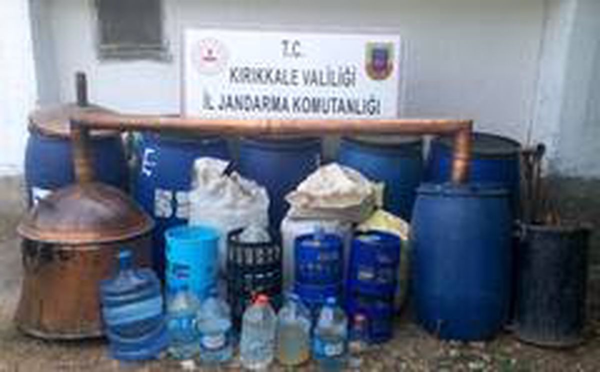 Kırıkkale\'de \'sahte içki\' operasyonu: 4 bin 819 litre ele geçirildi