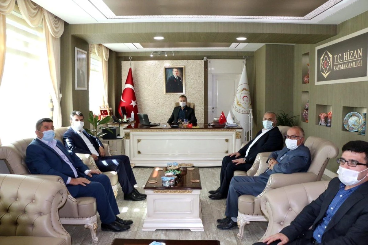 Memur-Sen Bitlis Şube Başkanı Durak ve yönetimi Kaymakam Yelek\'i ziyaret etti
