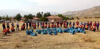 Erzincan'da gençlerden çevre temizliği