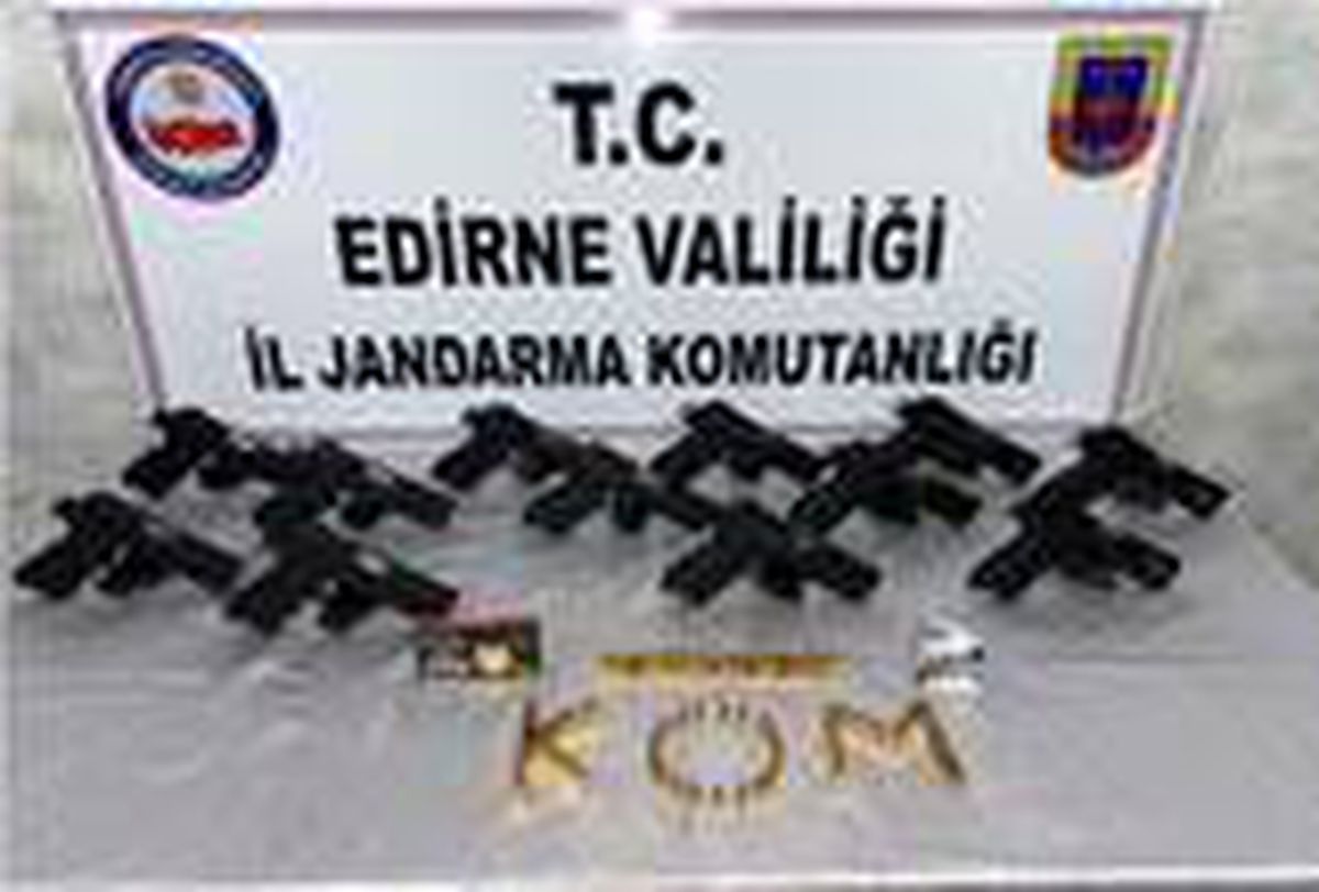 Edirne\'de 12 adet ruhsatsız tabanca ele geçirildi