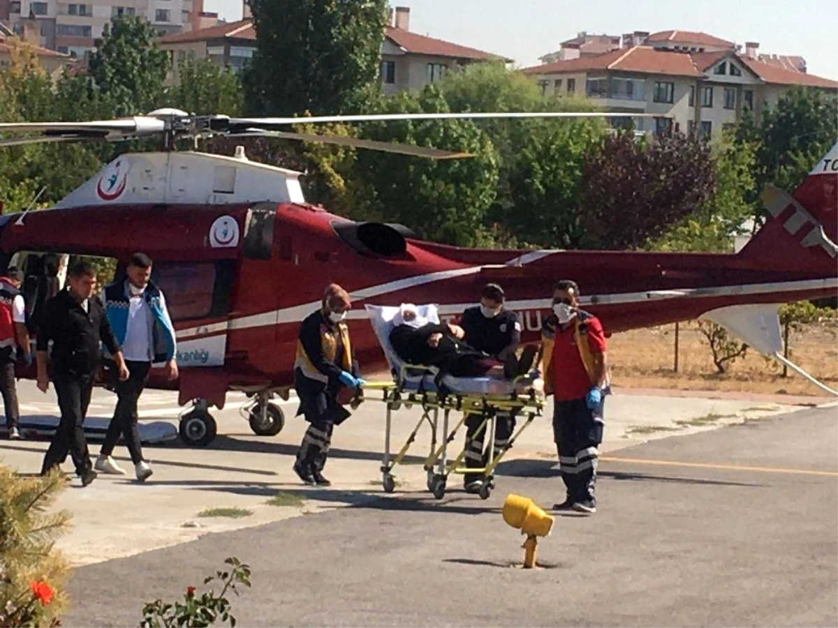 Son dakika haberleri... KOAH hastası kadın ambulans helikopterle şehir merkezine getirildi