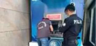 Para çekemeyince ATM'yi kırdı