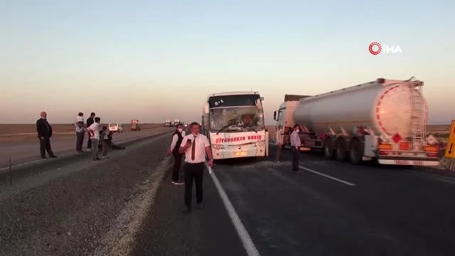 Şanlıurfa'da yolcu otobüsü ile tır çarpıştı: 1 yaralı