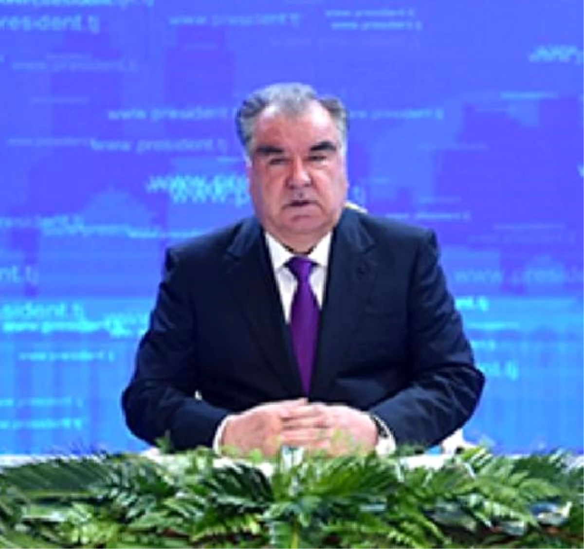 Tacikistan\'da İmamali Rahman 5. kez cumhurbaşkanı seçildi