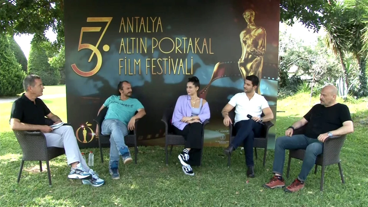 57. Altın Portakal Film Festivali | \'Gelincik\' filminin yönetmeni ve oyuncuları T24\'te: "İyi bir...