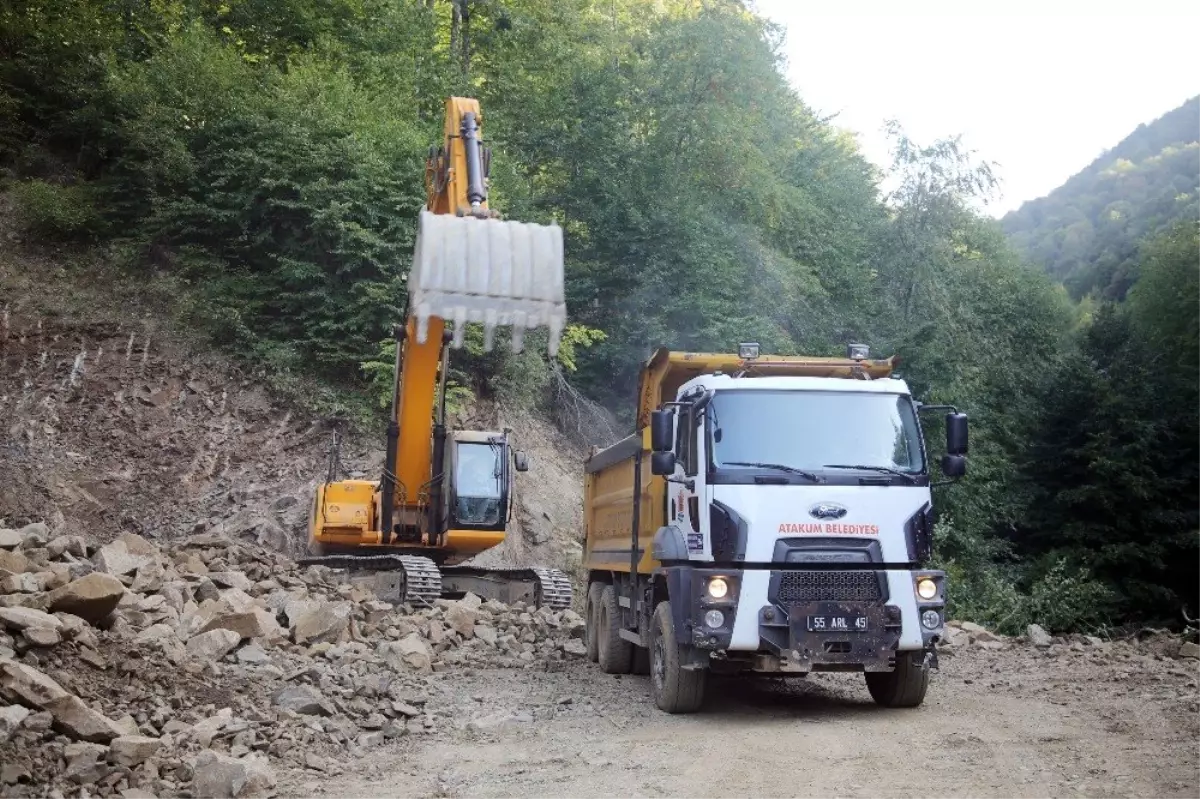 Atakum Belediyesi\'nin kentte yeni açtığı yollar 100 kilometreyi aştı