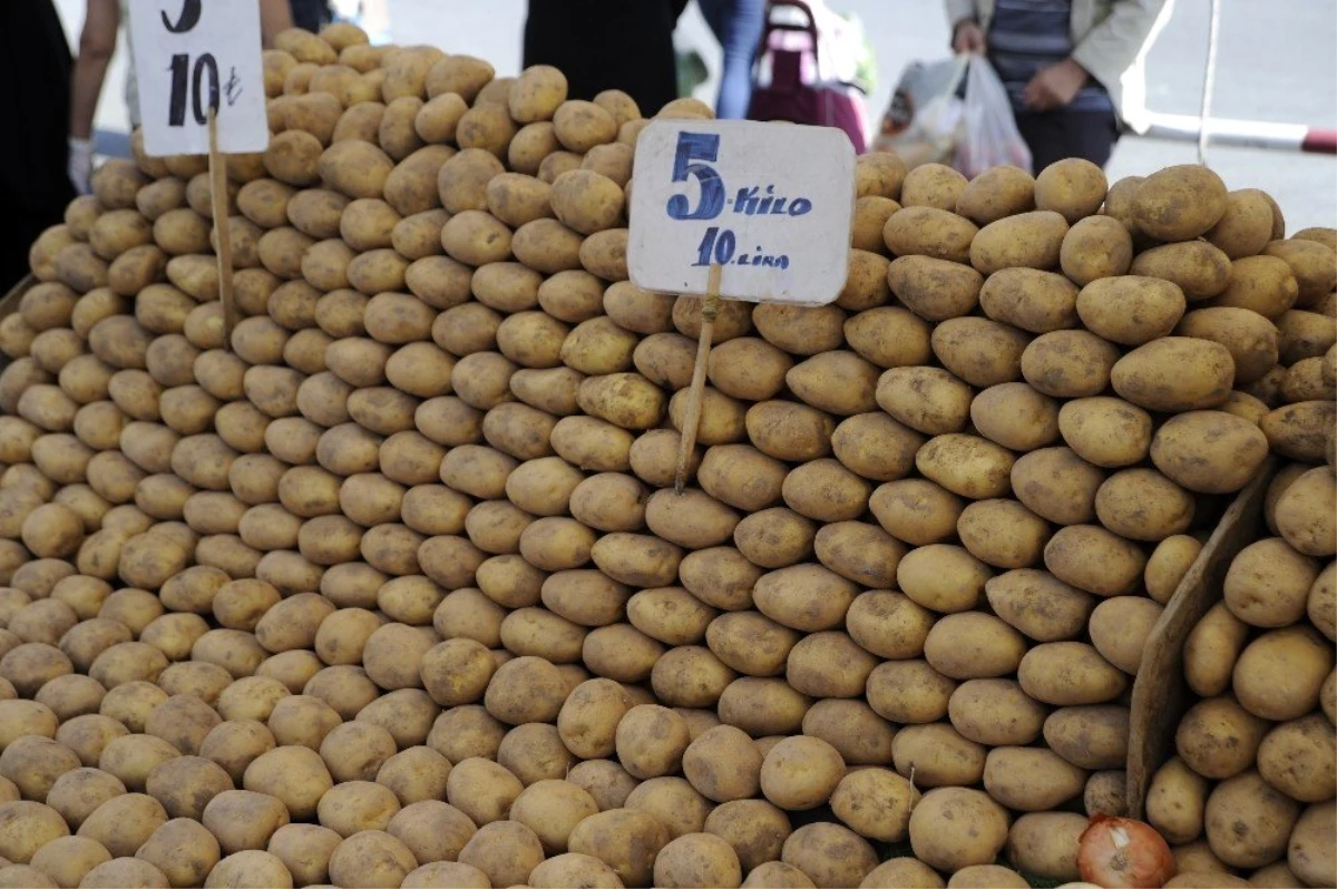 Depoya girmeyen patates şehirde 2 lira